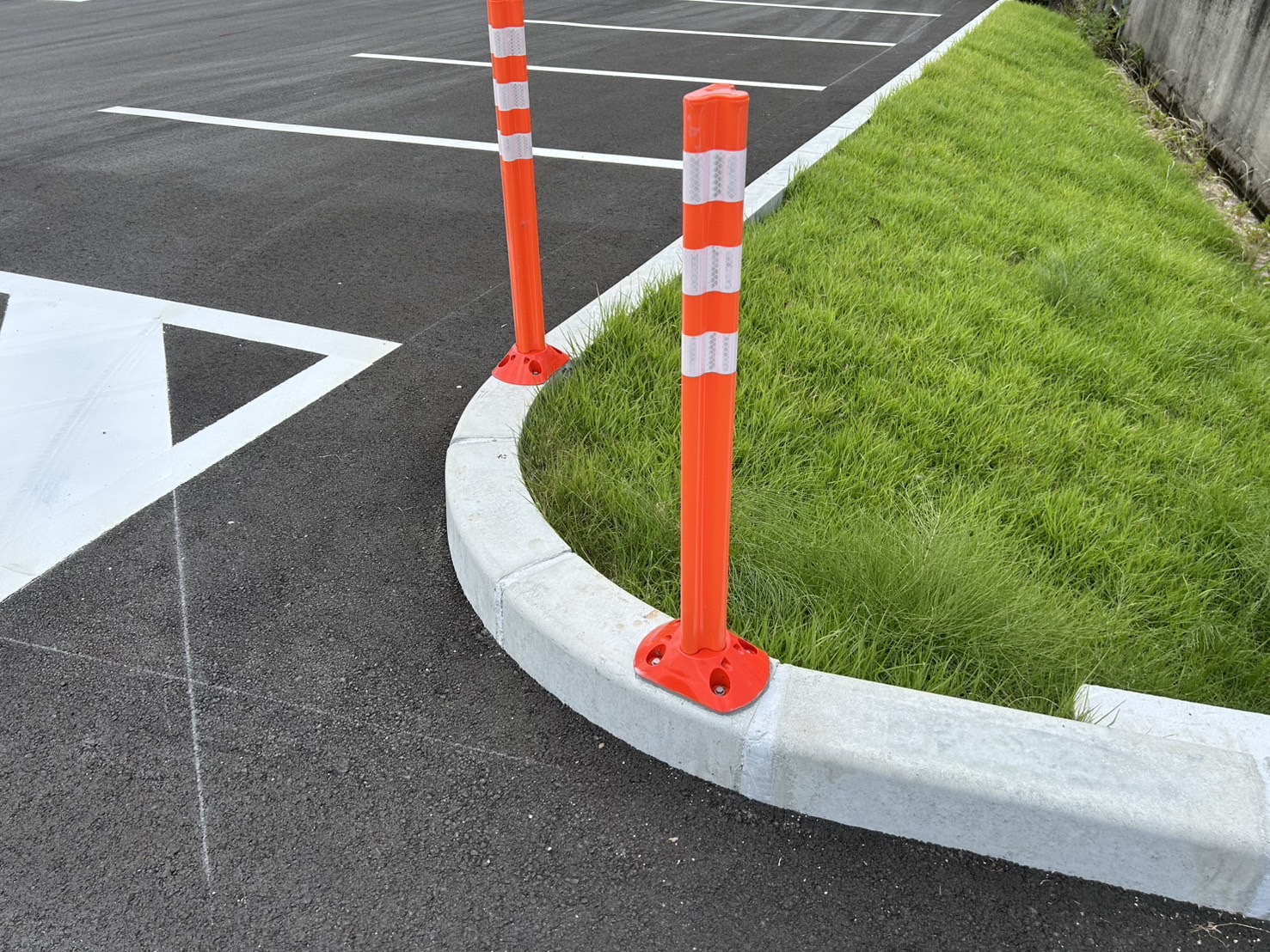 境界ブロック（歩車道境界ブロック特殊品）