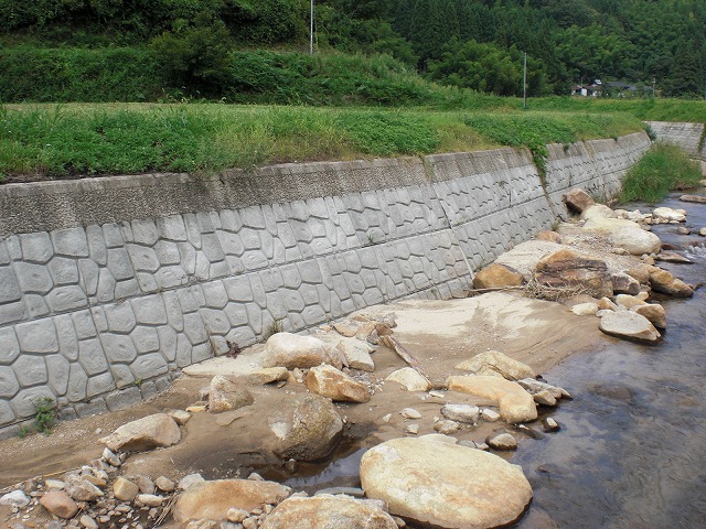 大型積みブロック（アントラー）